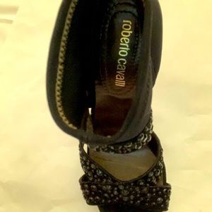Roberto cavalli stunning heels!